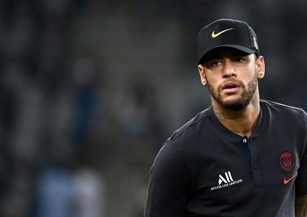 Neymar irá a julgamento contra Barcelona