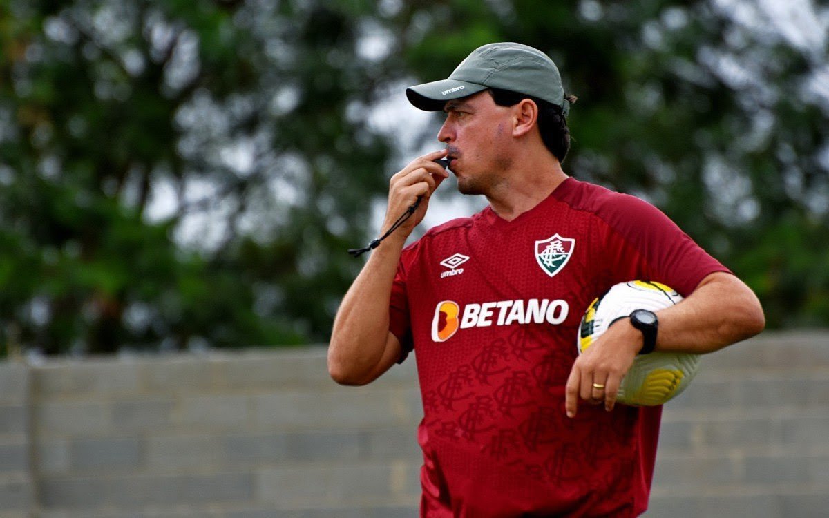 Fernando Diniz atual técnico do Fluminense.