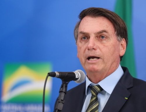 Bolsonaro fala sobre as novas pesquisas do Ipec: ‘Começou de novo né?’.