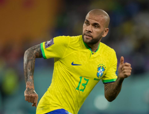 Daniel Alves é detido na Espanha, em meio a acusação de assédio sexual.
