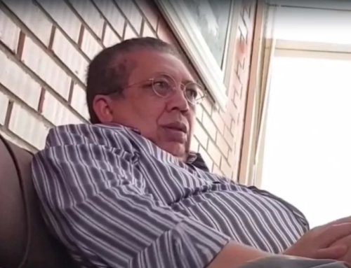 Padre afastado após escândalo sexual registra boletim de ocorrência por furto de celular com imagens íntimas.