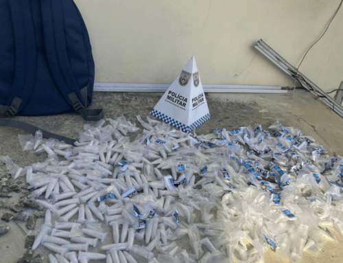 Homem é preso com drogas durante patrulhamento do GAT no bairro Santo Antônio em Itaboraí.