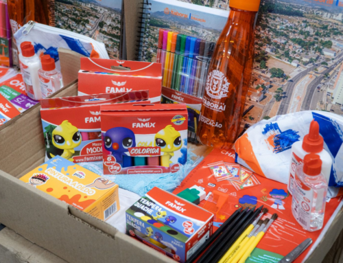 Prefeitura de Itaboraí inicia distribuição de mais de 30 mil kits escolares e uniformes na rede municipal