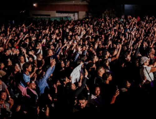 Aline Barros emociona público na abertura da festa pelos 193 anos de Itaboraí