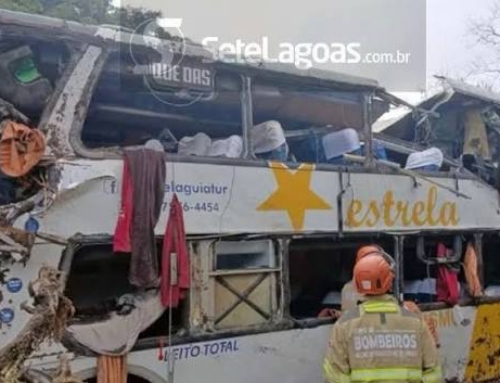 Tragédia na BR-040: ônibus tomba em Petrópolis e deixa dez mortos